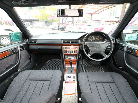 w124インテリア